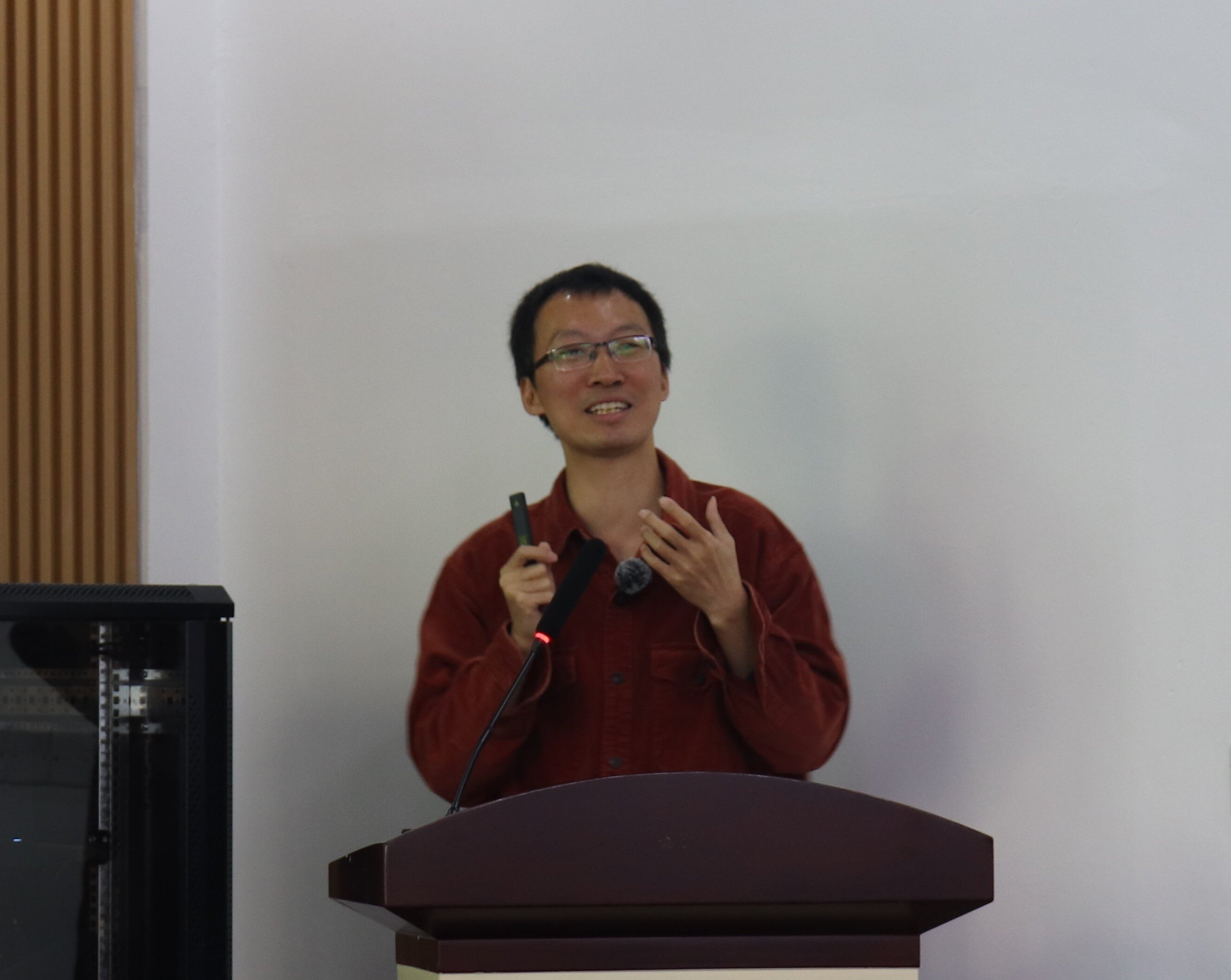 【高嶺講壇】暨南大學賴俊祚教授來校講學，探討網絡技術前沿研究與學科發展